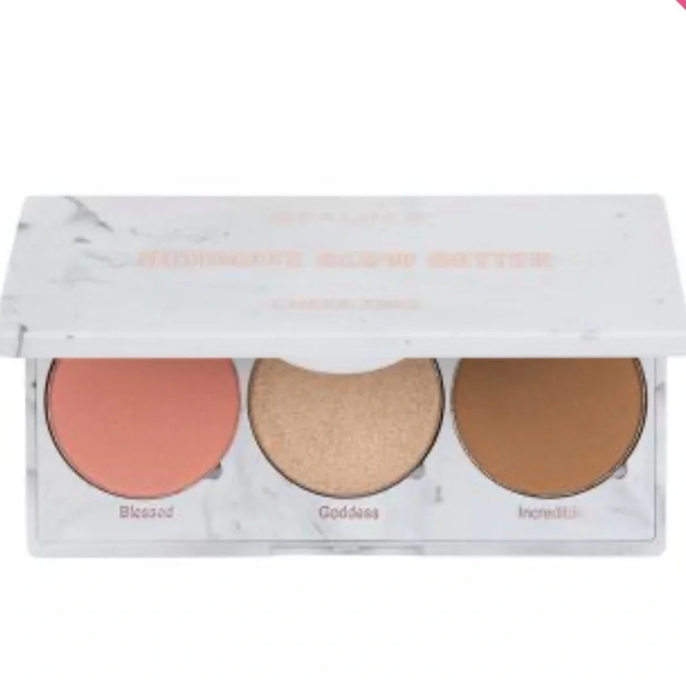 ✨ REALHER Ultimate Glow Getter Cheek Trio
